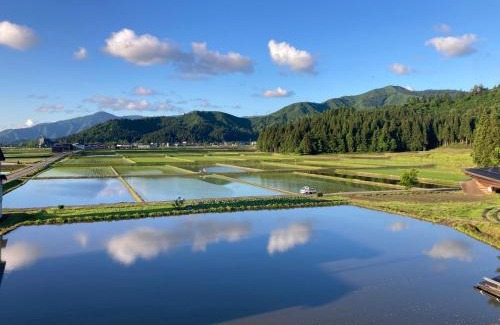 Uonuma Bed & Breakfast | 魚沼ヒミツ基地