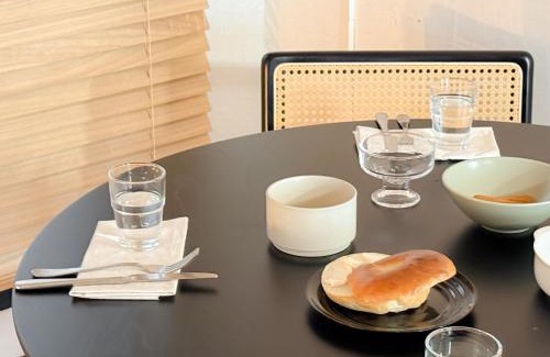 Hapjeong-dong Villa | 블랙앤우드 하우스, 서울 합정, 홍대 1정거장, 한강 도보 Seoul hongdae, Black & Wood house near Han river