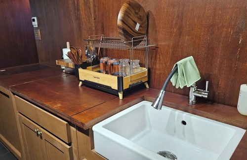 Seogyo-dong House | [홍대 메인거리] 외국인 전용 숙소, 유니크한 인테리어