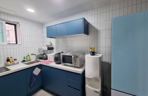 Hwigyeong-dong House | 회기역 초 역세권 프리미엄 게스트하우스