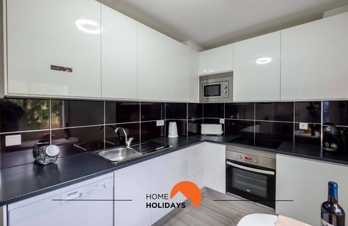 Correeira Apartment | #002 Donalds Flat by Home Holidays