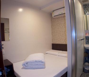 Mong Kok House | 1米2床 适合1至2人入住Cozy Single or Double Room in Mong Kok Perfect for 1 to 2 Guests