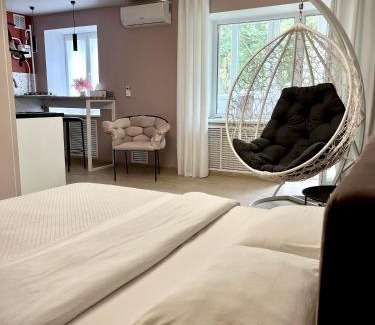Chernihiv Apartment | 1 кімн квартира ТРоПіКі тихий центр