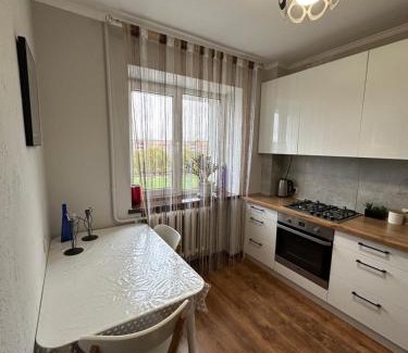 Rivne Apartment | 1 кім в Центрі з виглядом на Набережну