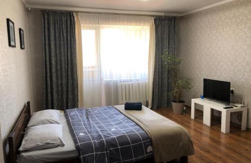 Rivne Apartment | 1 кім в Центрі з виглядом на Набережну