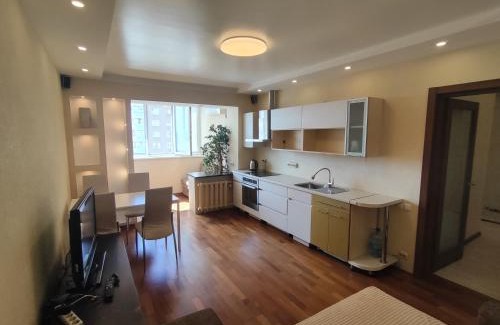 Desnyans'kyi District Apartment | 1/10 вулиця Радунська