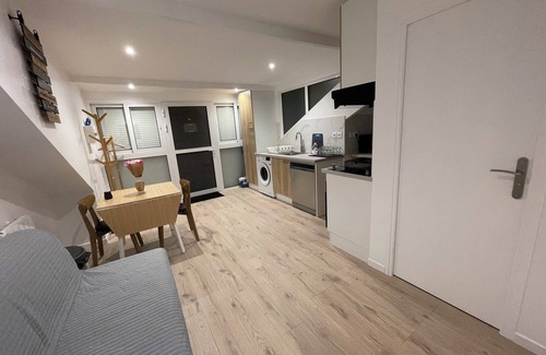 Noisy-le-Sec Apartment | 1-4 person apartment, terrace and starry sky!