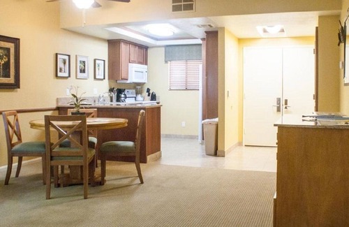 Araby Commons Condo | 1 BDRM~ Desert Isles of Palm Springs Resort~ Lake, Dining, Pools, Spa, Shopping