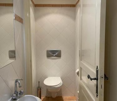 Mala Strana Apartment | 1 Bed Flat - Sleeps 4 - Balcony - Wifi