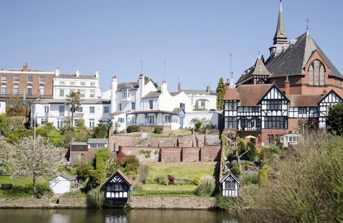 Cheshire West and Chester Cottage | 1 bedroom accommodation in Weetwood, near Kelsall