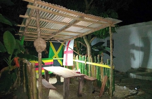 Mango Walk Apartment | 1 Bed in Shared Dorm - Backpackers Hoatel Montego Bay AC, Fan & hot water