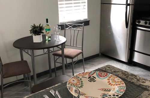 Brownwood Apartment | 1 Bedroom/1 Bath Studio Across from HPU/Downtown -Granite Countertops