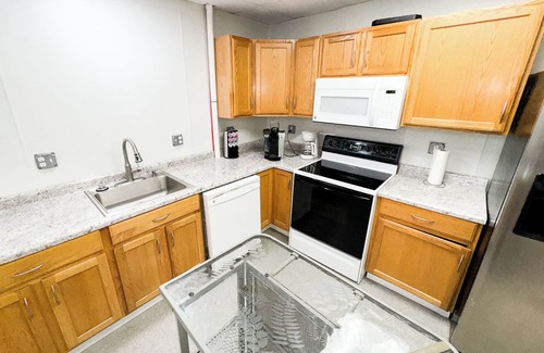 Anchor Bay Harbor Apartment | 1 bedroom, 1 bath, Ranch Style Unit, Ground Floor, Sleeps 4, Boat Launch