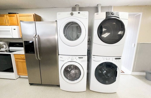 Anchor Bay Harbor Apartment | 1 bedroom, 1 bath, Ranch Style Unit, Ground Floor, Sleeps 4, Boat Launch