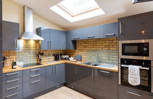 Milverton Ski Chalet | 1 bedroom accommodation in Cannington