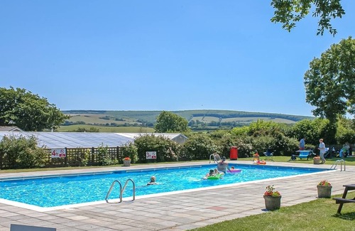 Ningwood House | 1 bedroom accommodation in Newbridge, Nr Yarmouth