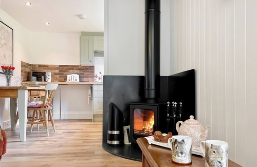 Corton Cottage | 1 bedroom accommodation in Silton, Near Gillingham