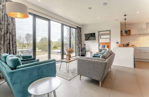 Lewes Ski Chalet | 1 bedroom accommodation in Lewes