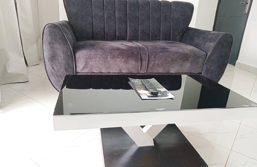 Entebbe Hotel | 1 Bedroom Apartment Palm-View Balcony Entebbe