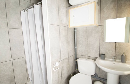 Rouxmesnil-Bouteilles Apartment | 1 Bedroom Apartment in Rouxmesnil-Bouteilles