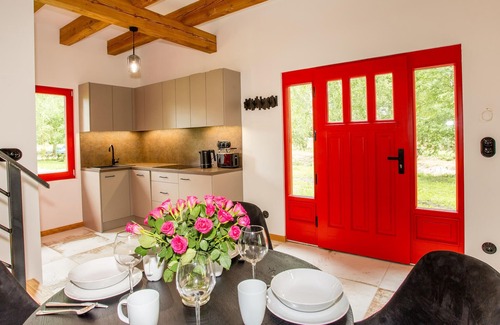 Debina House | 1 bedroom gorgeous home in Rowy