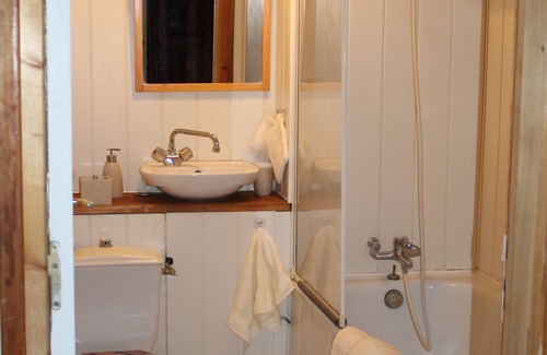 Meyzieu Nord Ouest House | 1 bedroom Meyzieu near Groupama stadium (2km) - Eurexpo (7km) Via rhona 500m