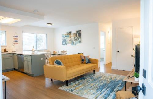 South Oceanside Apartment | 1 Block from Beach - Steps from Restaurants & Shops