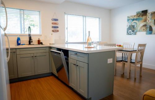 South Oceanside Apartment | 1 Block from Beach - Steps from Restaurants & Shops