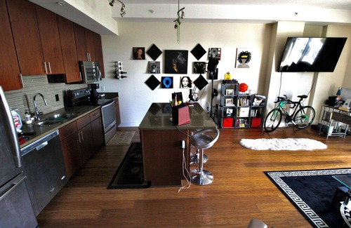 Uptown Apartment | 1 BR Houston Galleria Mall Luxury High Riser Apt