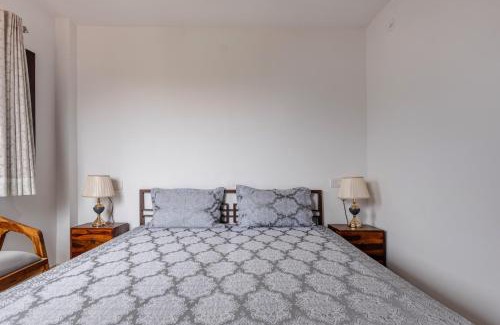 Jakh Apartment | 1 BR Stay enclosing the mountains Nivriti Cottage