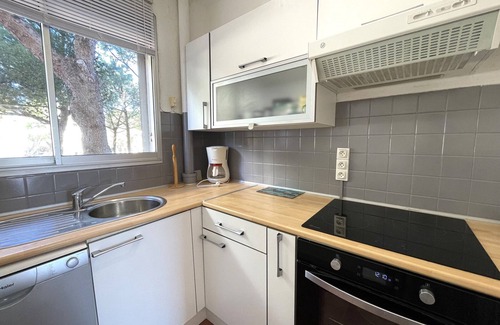 Banyuls-sur-Mer Apartment | 1-BR with WIFI, parking, loggia and sea view in Banyuls-sur-Mer