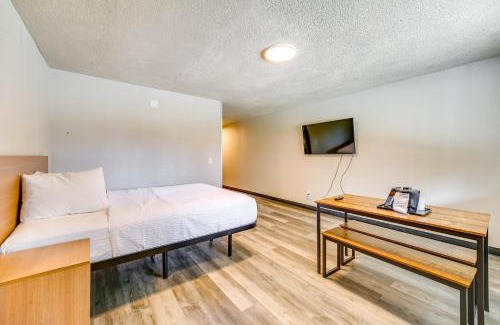 Port Huron Apartment | 1 Mi to Lake Huron Beaches Quiet Studio Apartment