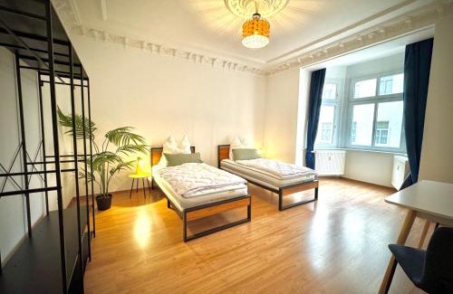 Zeitz Apartment | #1 RebelRents - 4P - Apartment Smart-TV - WLAN - voll ausgestattete Küche