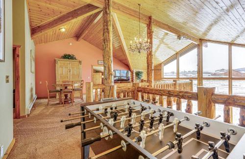 North Snyderville Basin House | 10 Mi to Deer Valley Mtn-View Gem with Game Room