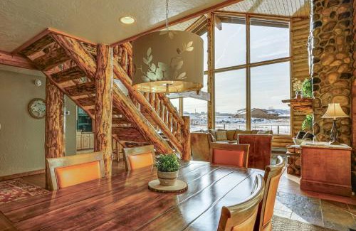 North Snyderville Basin House | 10 Mi to Deer Valley Mtn-View Gem with Game Room