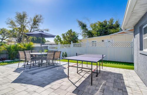 Pinellas Park House | 10 Mi to Dtwn St Petersburg Mod Central Getaway