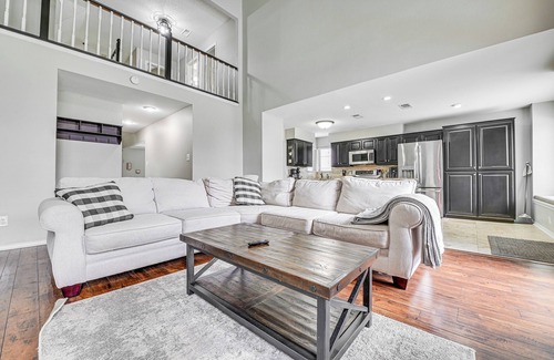 North Central Carrollton House | 10 Mi to Lake Lewisville: Carrollton Home w/Pool