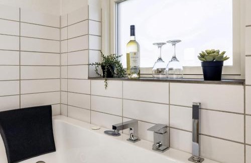 Nr. Lyngby House | 10 person holiday home in Løkken