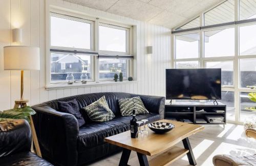 Nr. Lyngby House | 10 person holiday home in Løkken