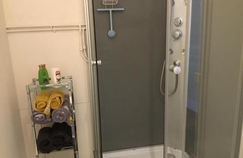 Rochefort-en-Terre Apartment | 10 Porte Cadre