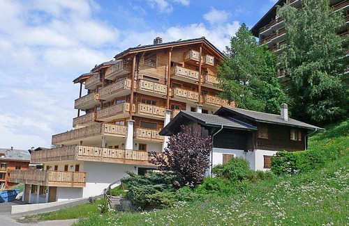 Saint-Pierre-de-Clages Apartment | 100 m² Apartment ∙ 3 bedrooms ∙ 6 guests