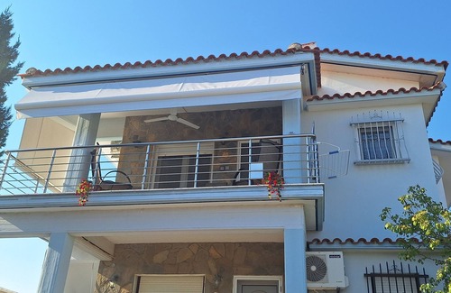 Paralia Mesis House | 100 meters from the blue flag awarded Mesi Beach.