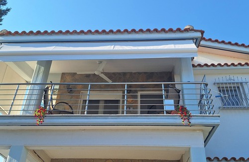Paralia Mesis House | 100 meters from the blue flag awarded Mesi Beach.