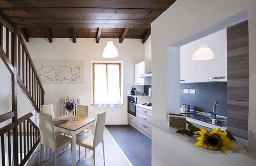 Palombina Nuova House | 101 Via Esino (one bedroom apartment)