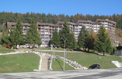 Villard-de-Lans Apartment | 10m from ski slopes, 5th floor, view ski slopes, balcony, parking, tv, ski locker, 43m²