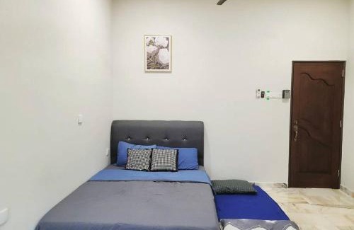 Taman Rapat Damai House | 10Min to IPOH TOWN 4BR20PAX MAHJONG GAME KARAOK