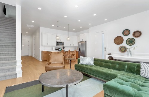 Bloomington House | 11 At Bloomington Country Club 4 Bedroom Townhouse by RedAwning