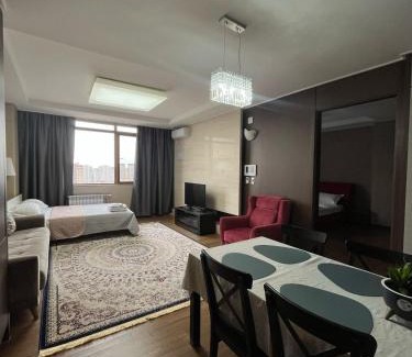 Almaty District Apartment | 12эт Luxury Апартаменты рядом посольство США с 2мя кроватями,раскладным диваном и 2мя санузлами в Хайвилле с шикарным видом на Мечеть