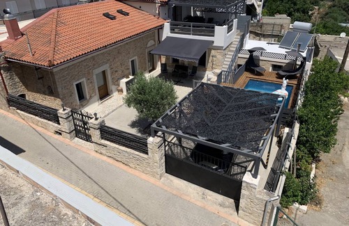 Thrapsano House | 130 m² House ∙ 5 bedrooms ∙ 6 guests