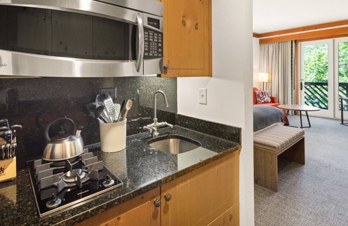 Stowe Area Condo | #1315 | STUDIO | The Lodge At Spruce Peak | Big Mountain Views 3rd floor